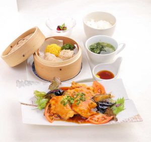 中華ランチ　～油淋鶏と点心～